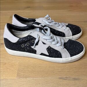 Vintage Havana Black and Gray Sneakers